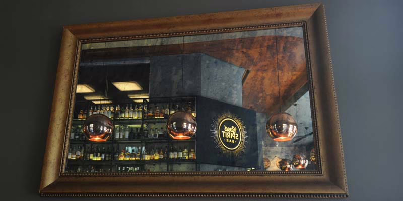 Antik tükör a good Spiritben