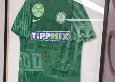 egyedi képkeret. munkáink galéria. mindent be lehet kereteztetni.