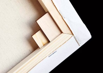 Feszített vászonkép hátoldala ékek